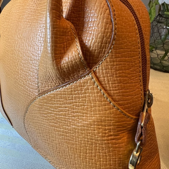 LOEWE Vintage Logo Font Engraved Leather Shoulder Bag - Picture 9 of 16